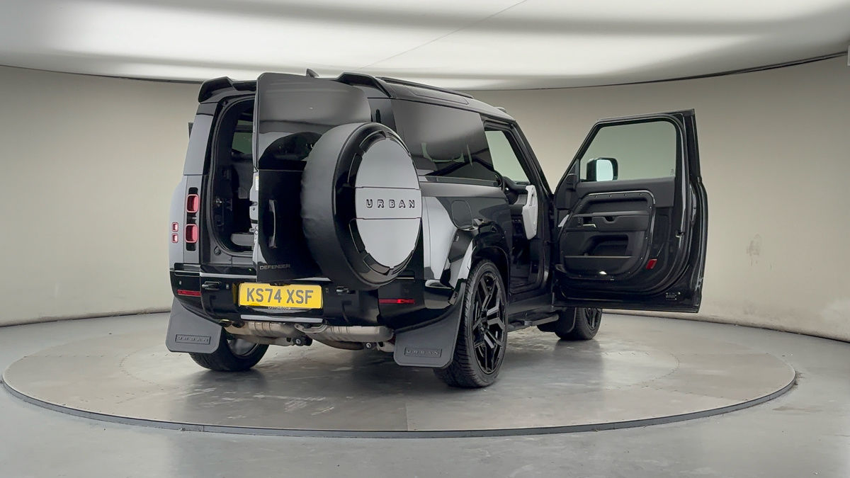 More views of Land Rover Defender 90