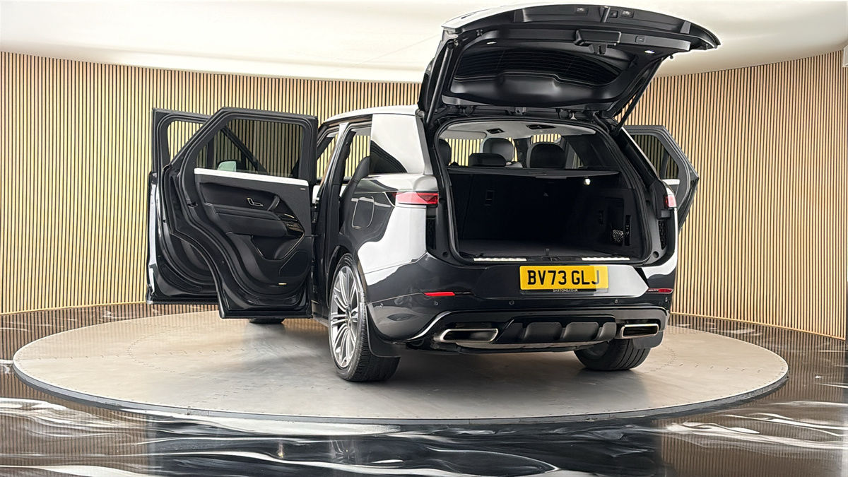 More views of Land Rover Range Rover Sport