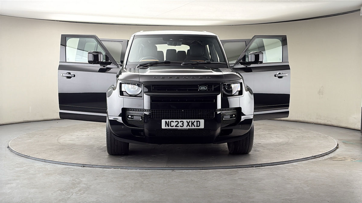 More views of Land Rover Defender 110