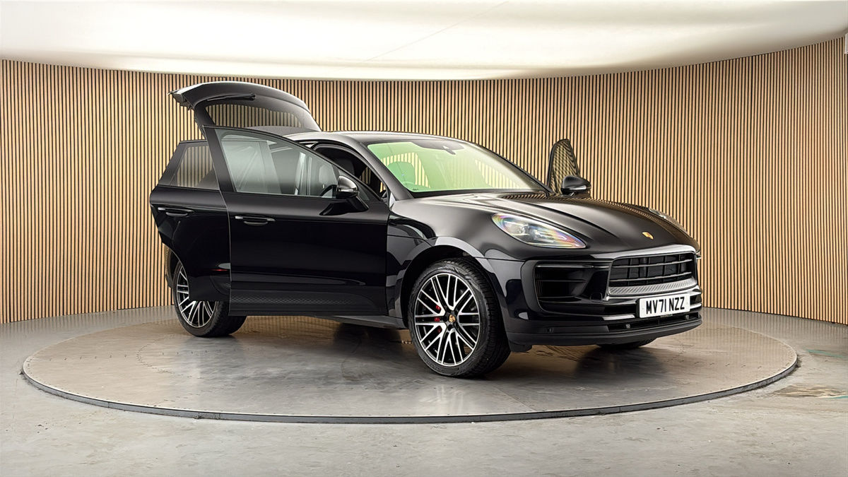 More views of Porsche Macan