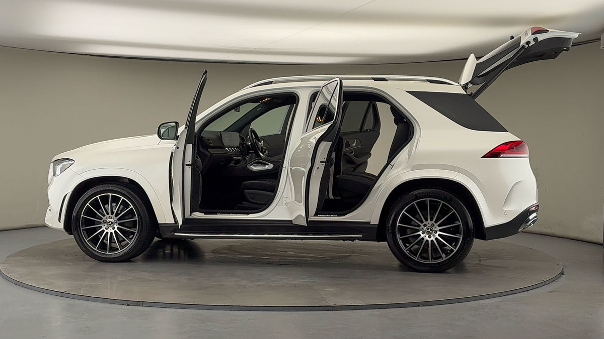 More views of Mercedes-Benz GLE