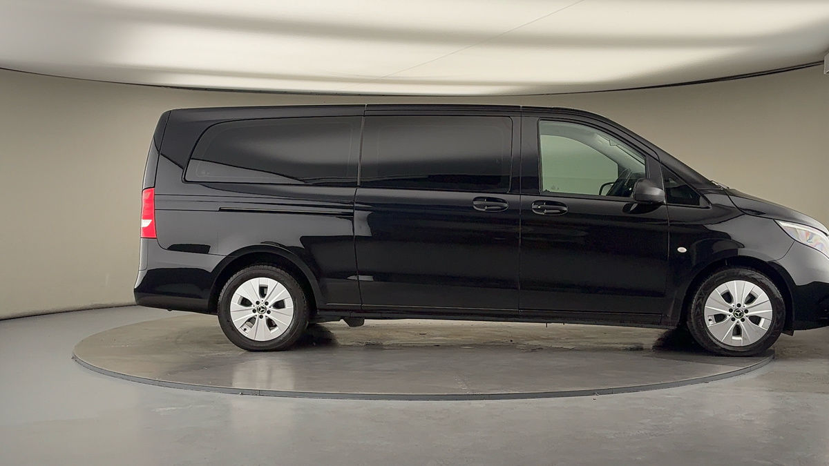 Mercedes-Benz Vito Image 16