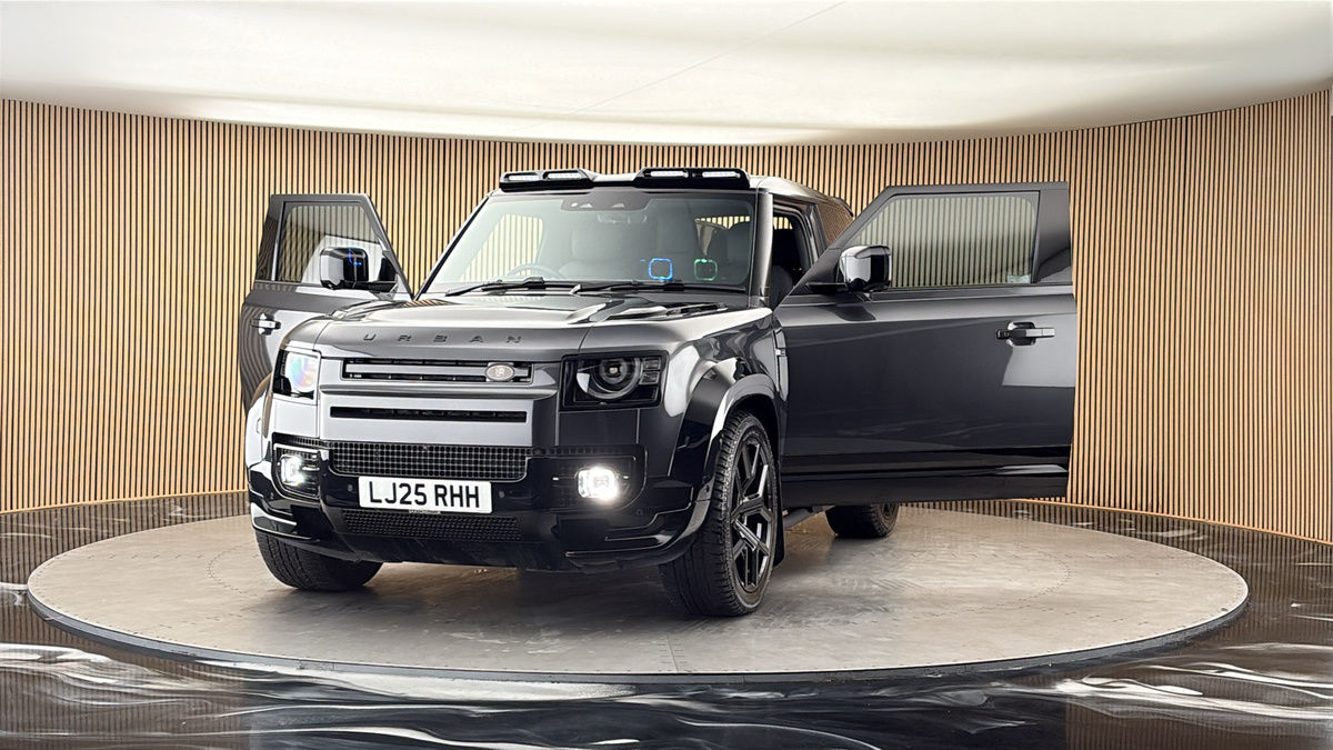 More views of Land Rover Defender 90