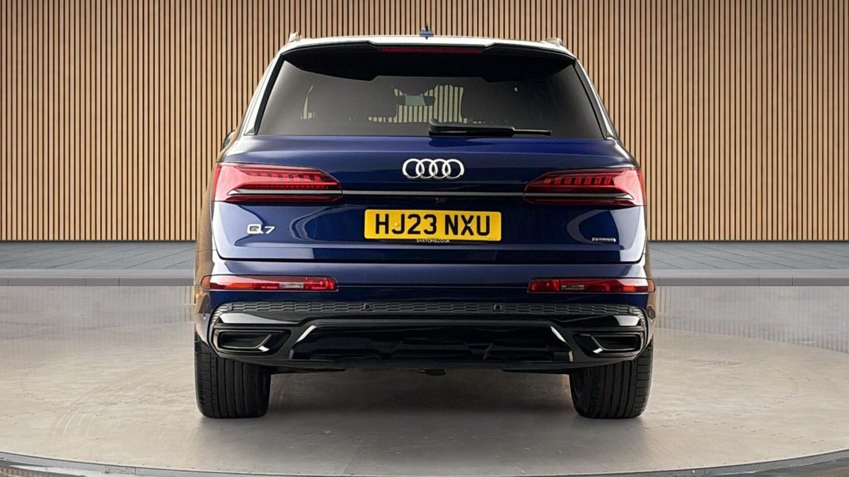 Audi Q7 Image 4