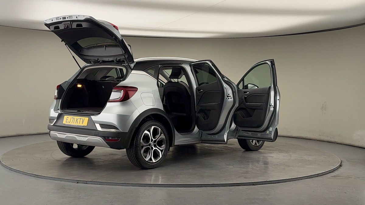 More views of Renault CAPTUR