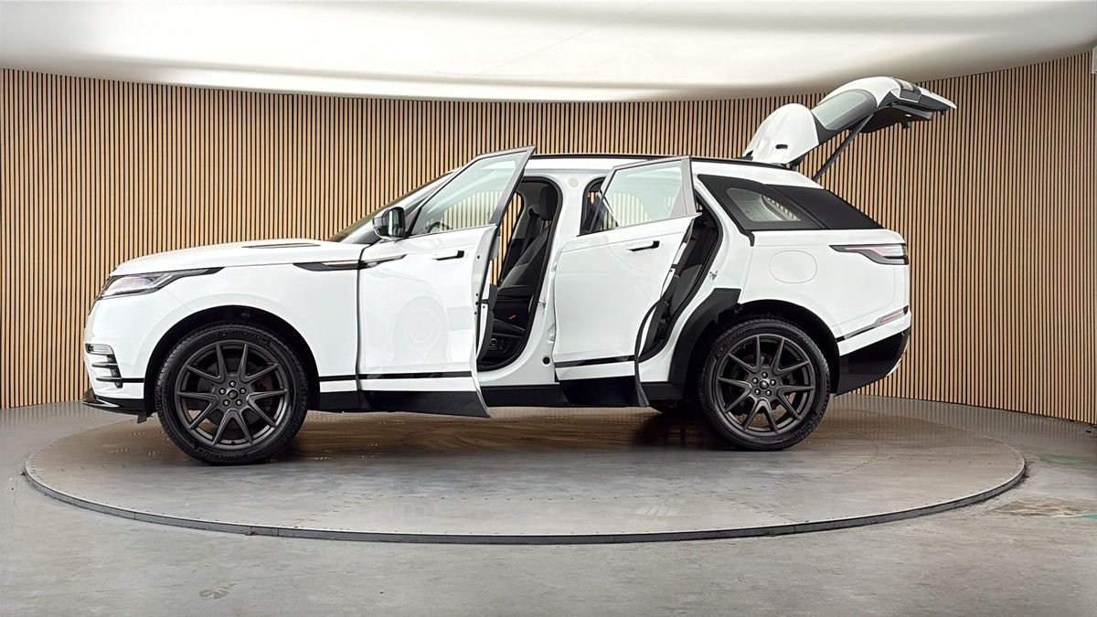 More views of Land Rover Range Rover Velar