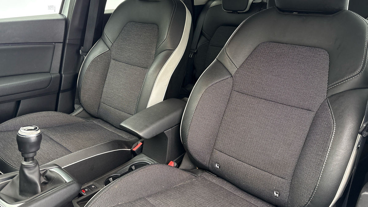 Renault CAPTUR Image 7