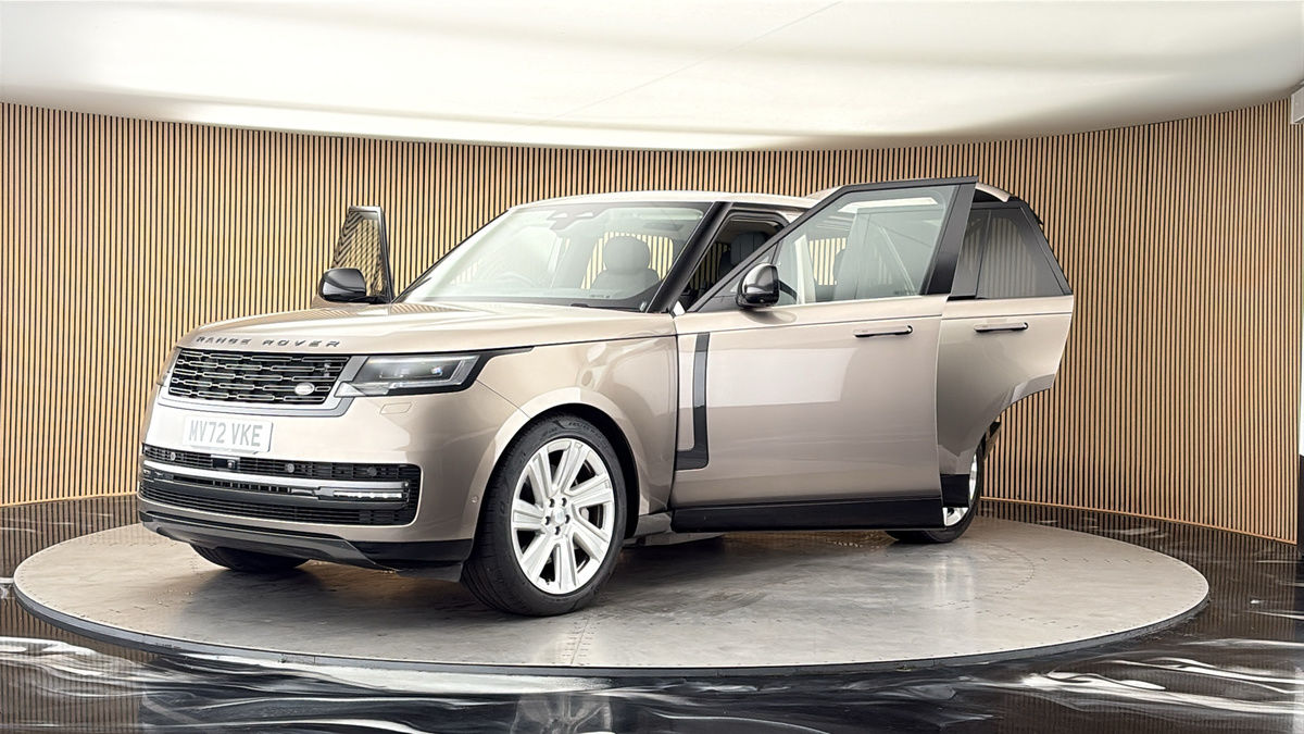 More views of Land Rover Range Rover