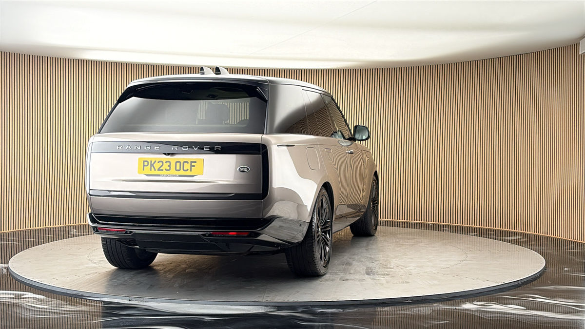 More views of Land Rover Range Rover