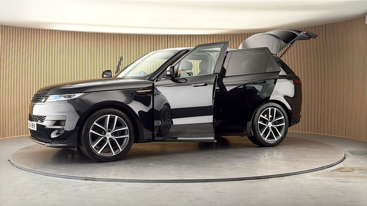 More views of Land Rover Range Rover Sport