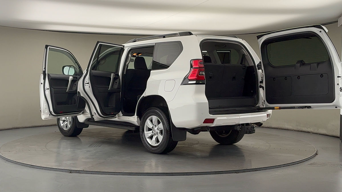 More views of Toyota Land Cruiser