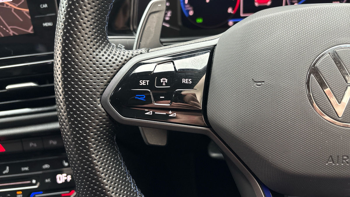 Volkswagen T-Roc Image 13