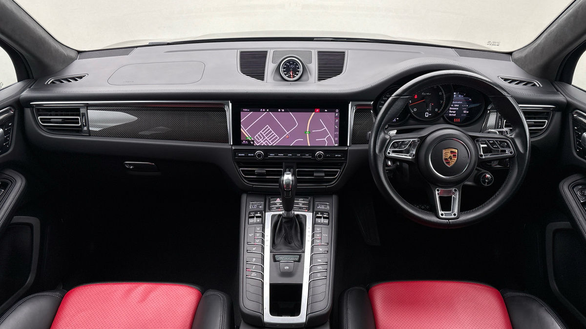 Porsche Macan Image 12