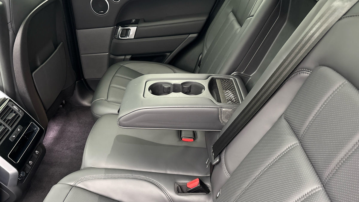 Land Rover Range Rover Sport Image 9