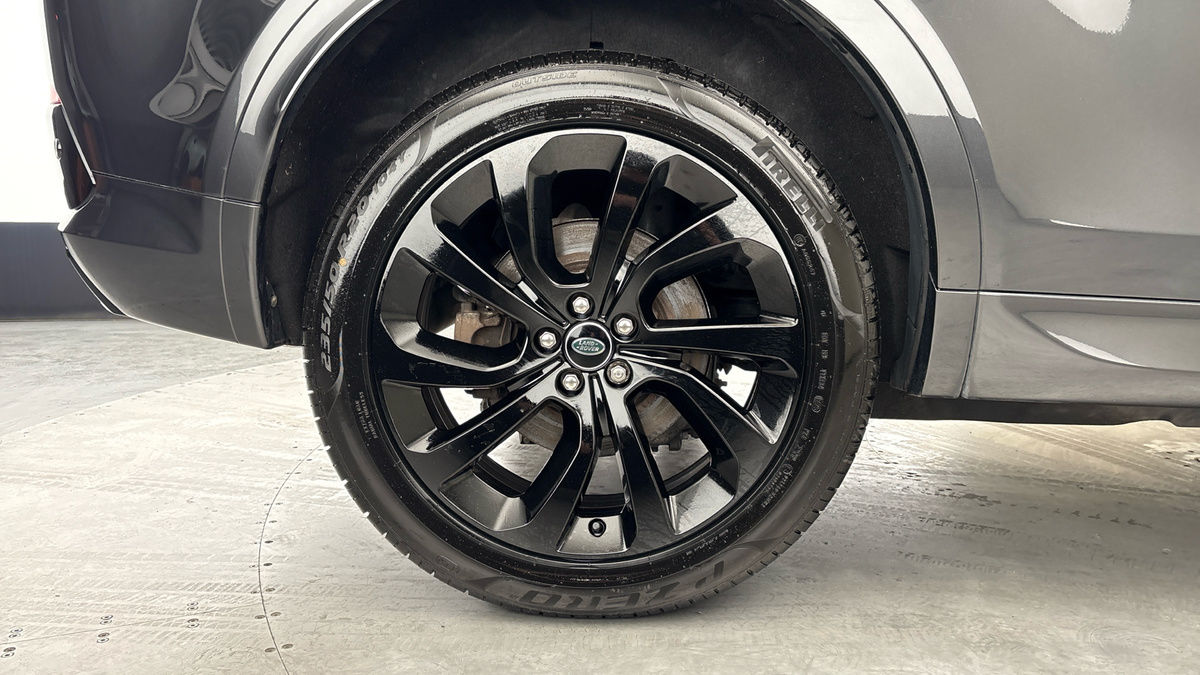 Land Rover Discovery Sport Image 10