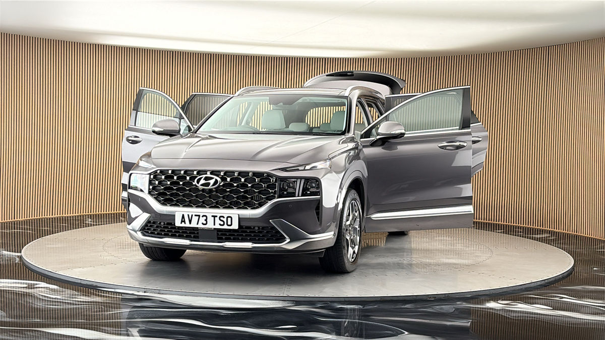 More views of Hyundai Santa Fe
