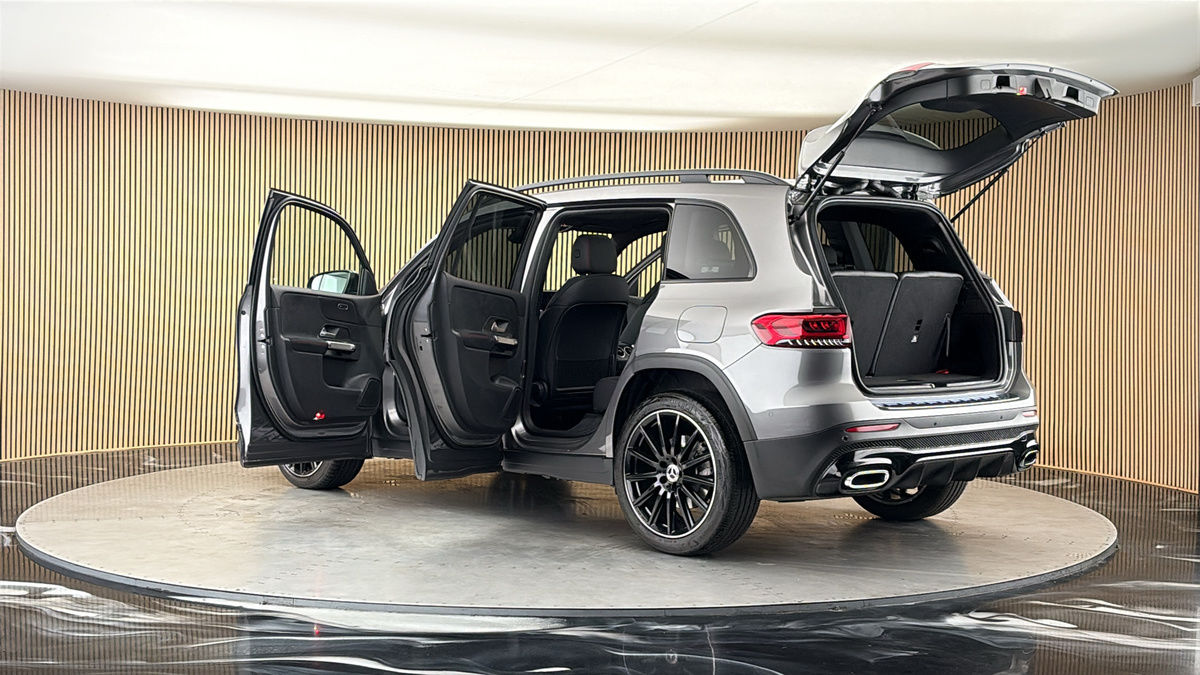 More views of Mercedes-Benz GLB