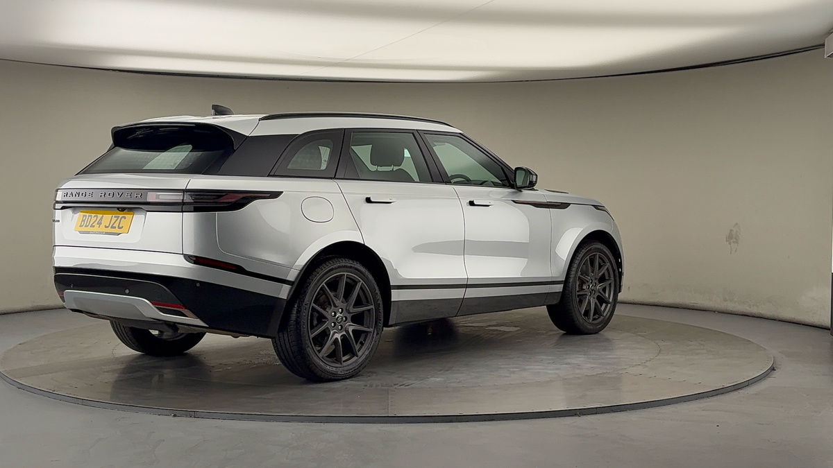 Land Rover Range Rover Velar Image 21