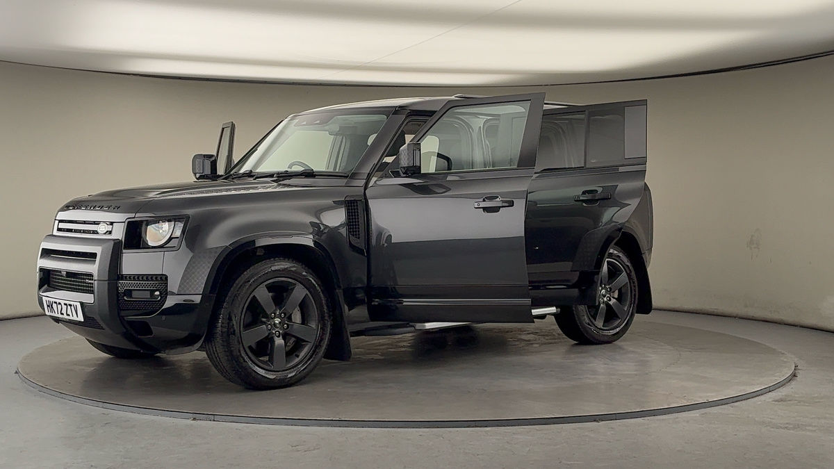 Land Rover Defender 110 Image 22