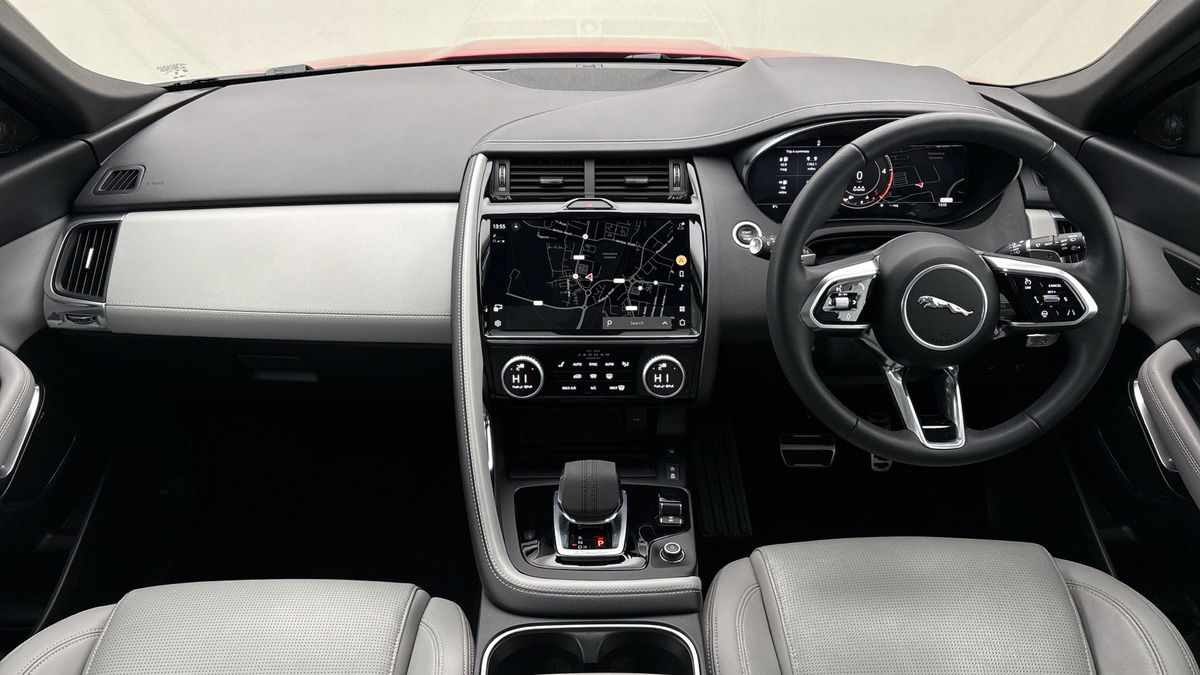 Jaguar E-PACE Image 12