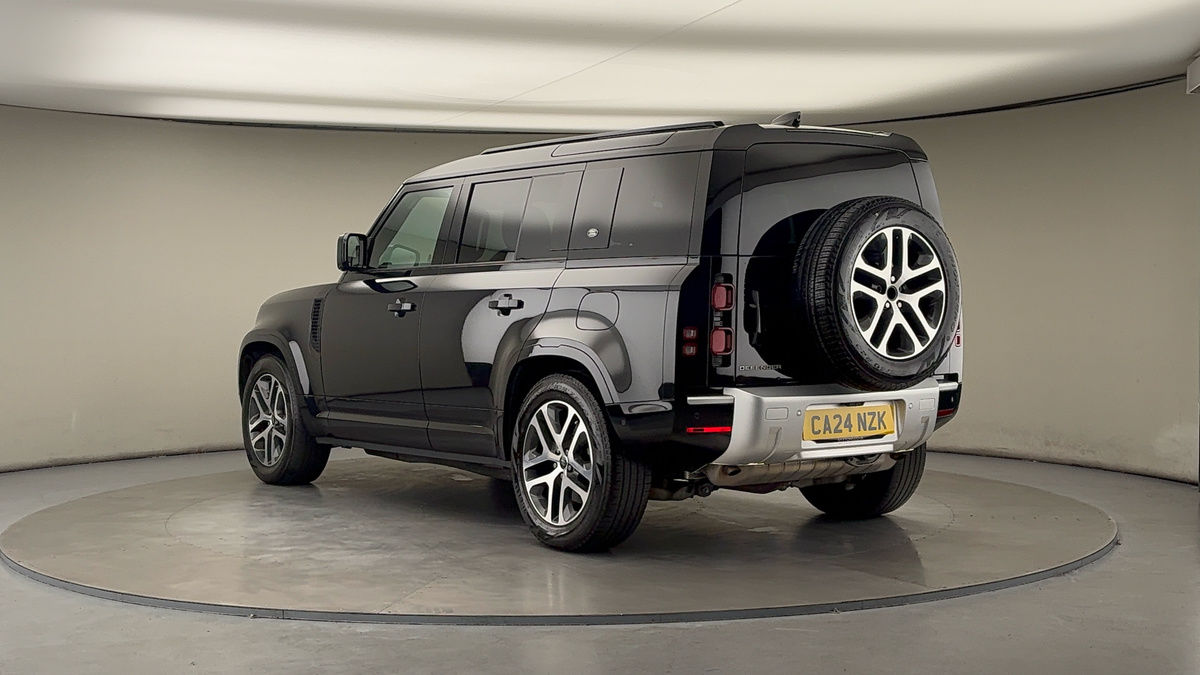 Land Rover Defender 110 Image 2