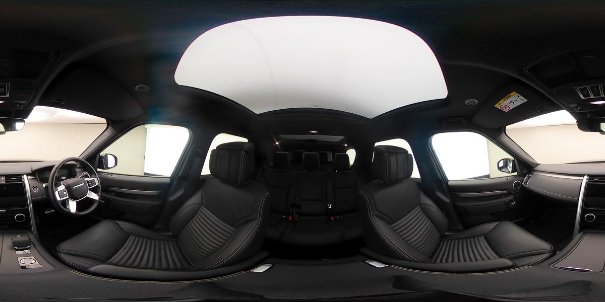 More views of Land Rover Discovery