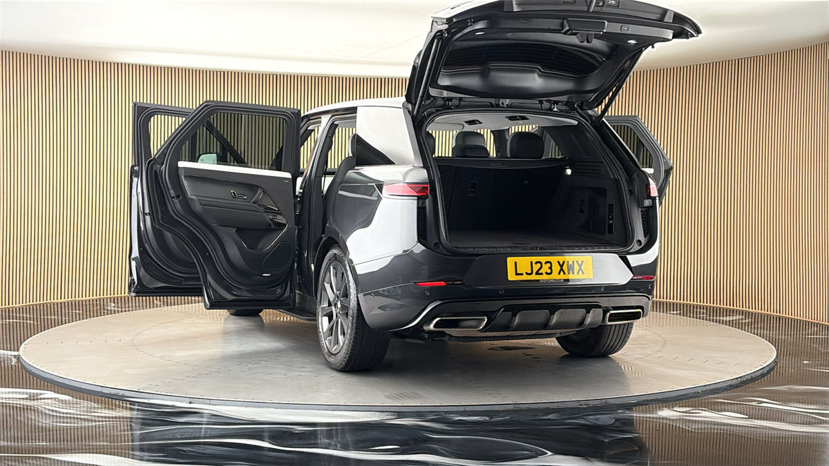 More views of Land Rover Range Rover Sport