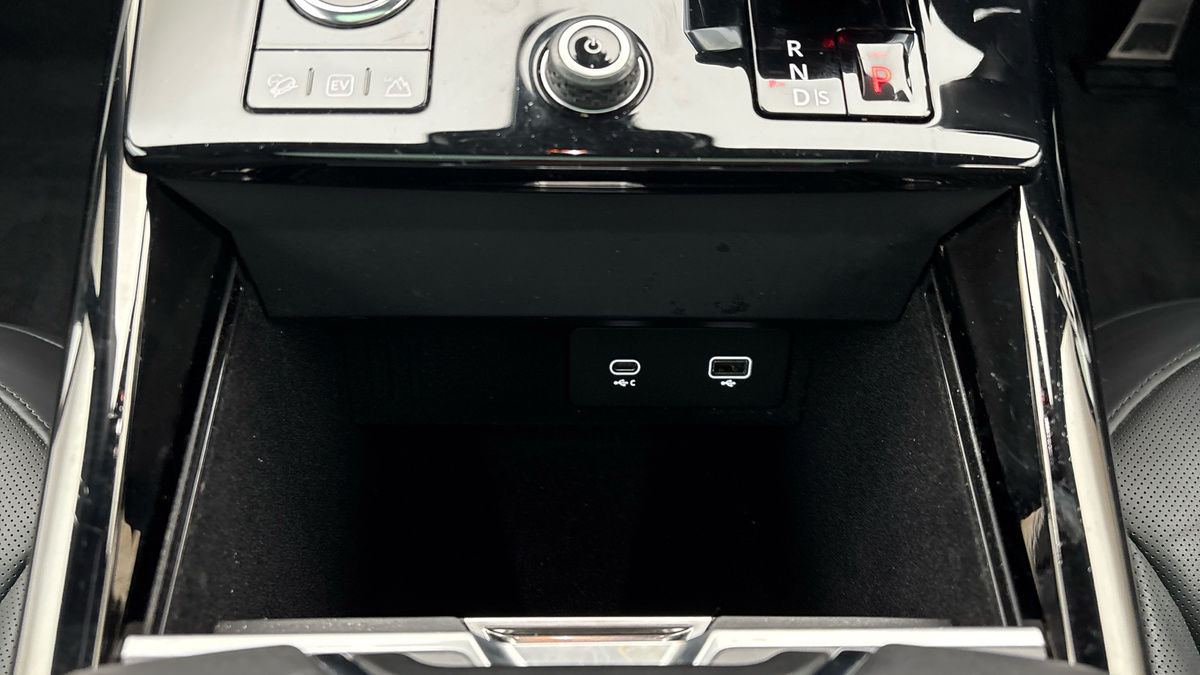 Land Rover Range Rover Sport Image 30