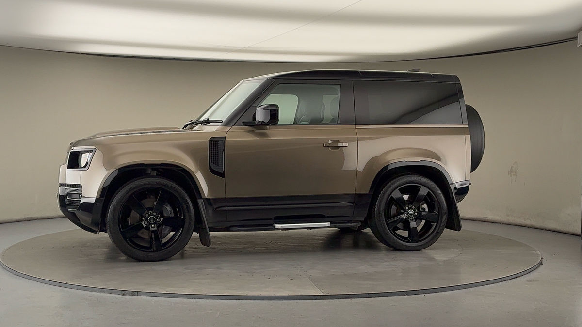 More views of Land Rover Defender 90