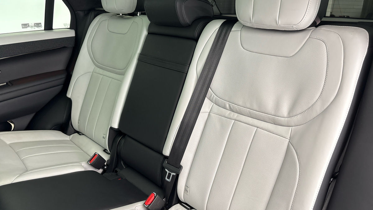 Land Rover Range Rover Sport Image 8