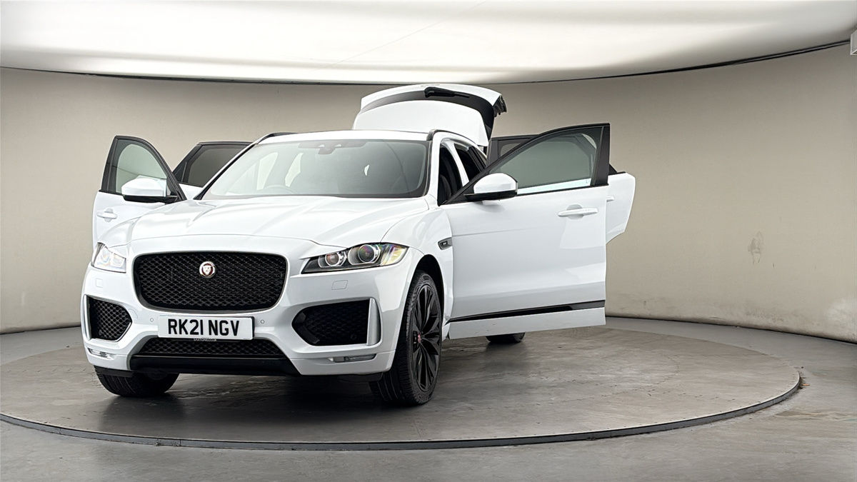 More views of Jaguar F-PACE