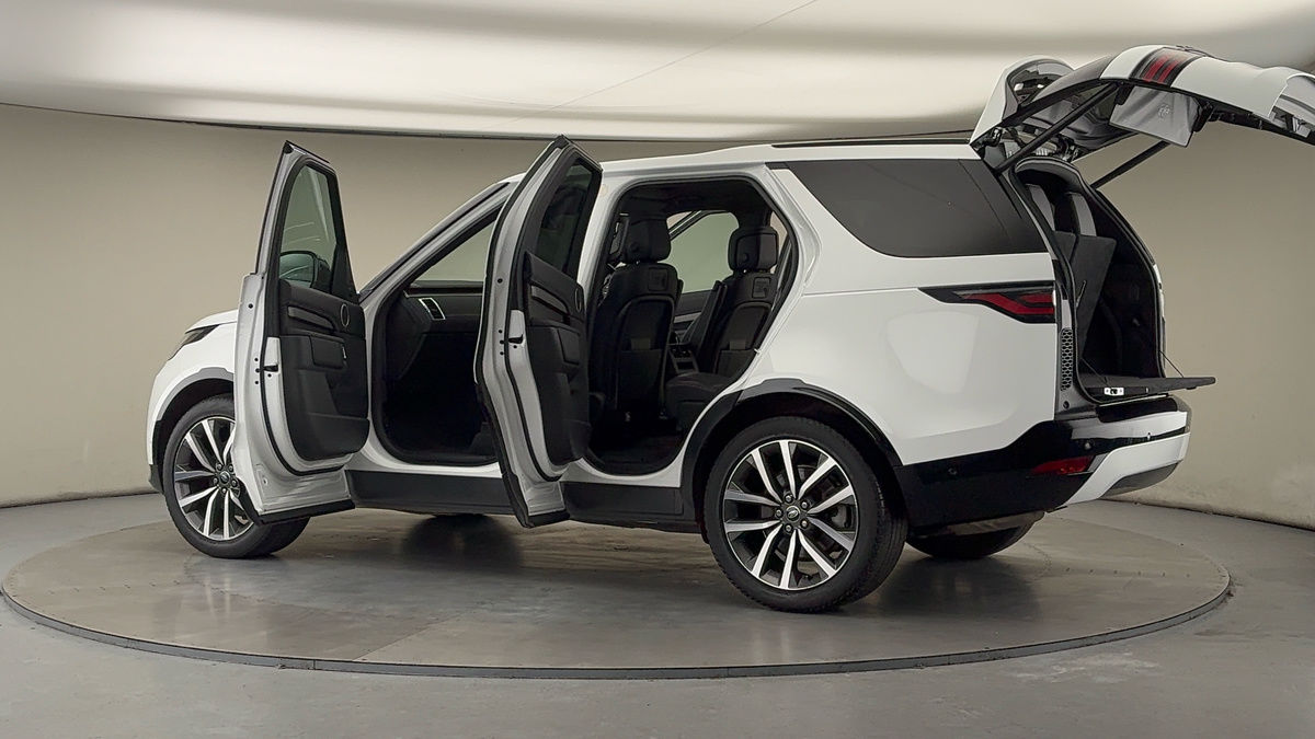 More views of Land Rover Discovery