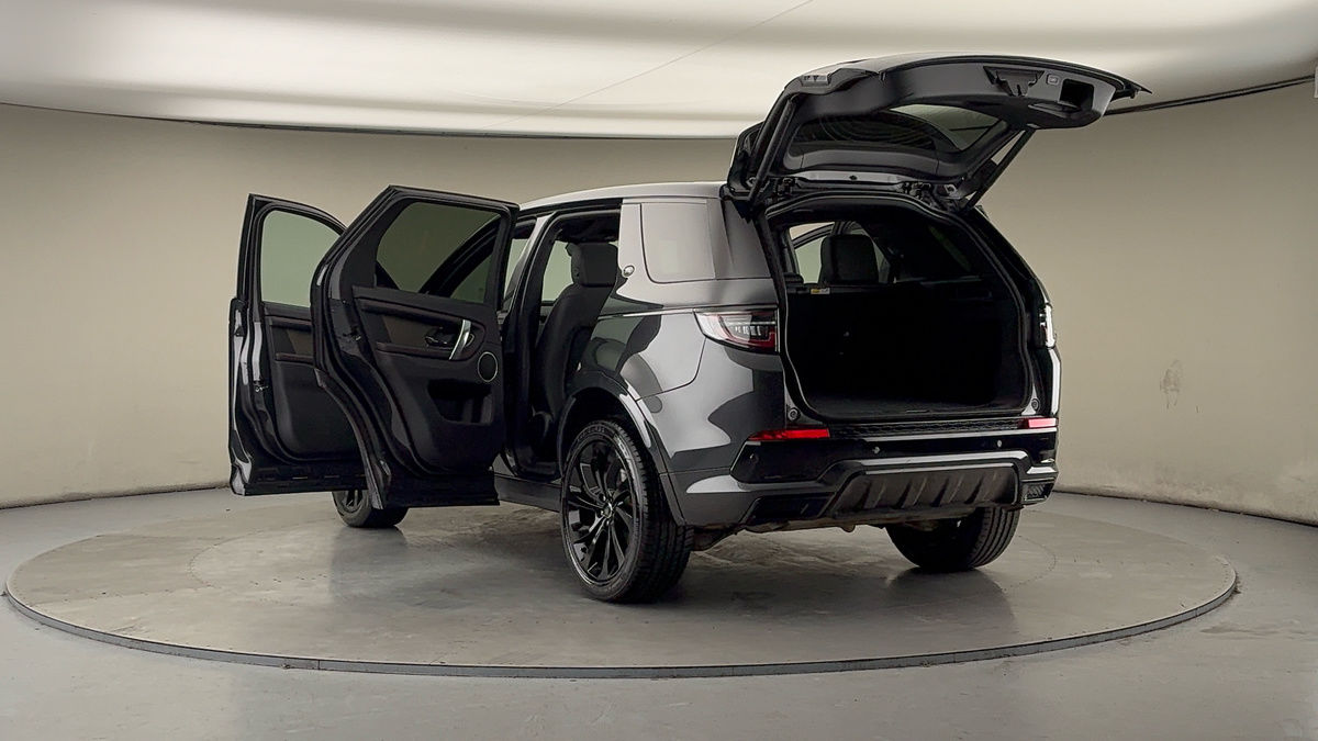 Land Rover Discovery Sport Image 23