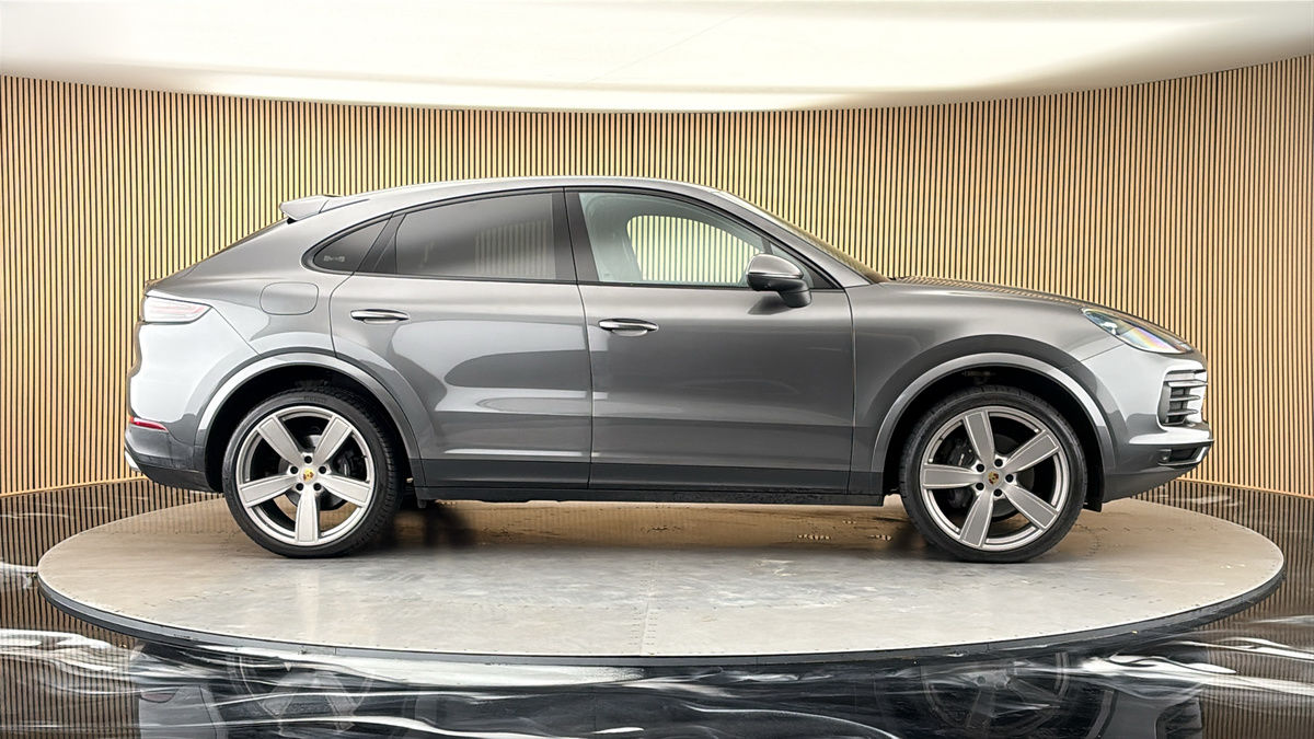 More views of Porsche Cayenne