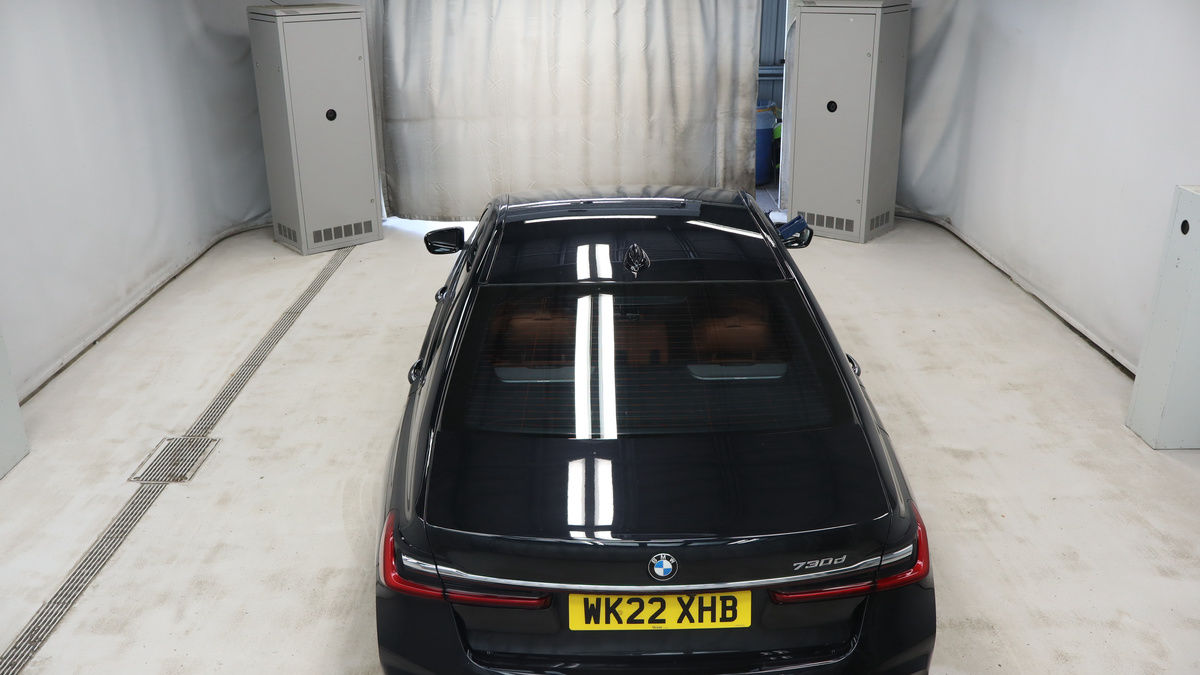 BMW 7 Series Image 8