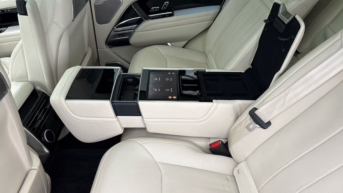 Land Rover Range Rover Image 9