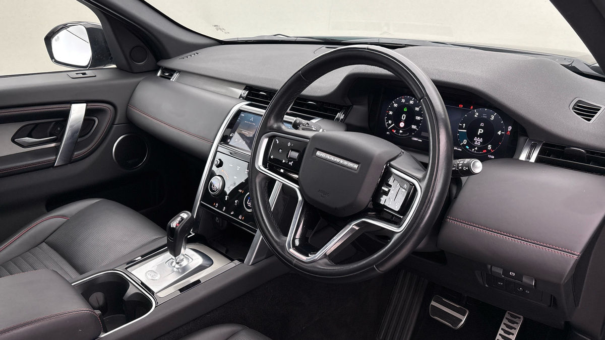 Land Rover Discovery Sport Image 5