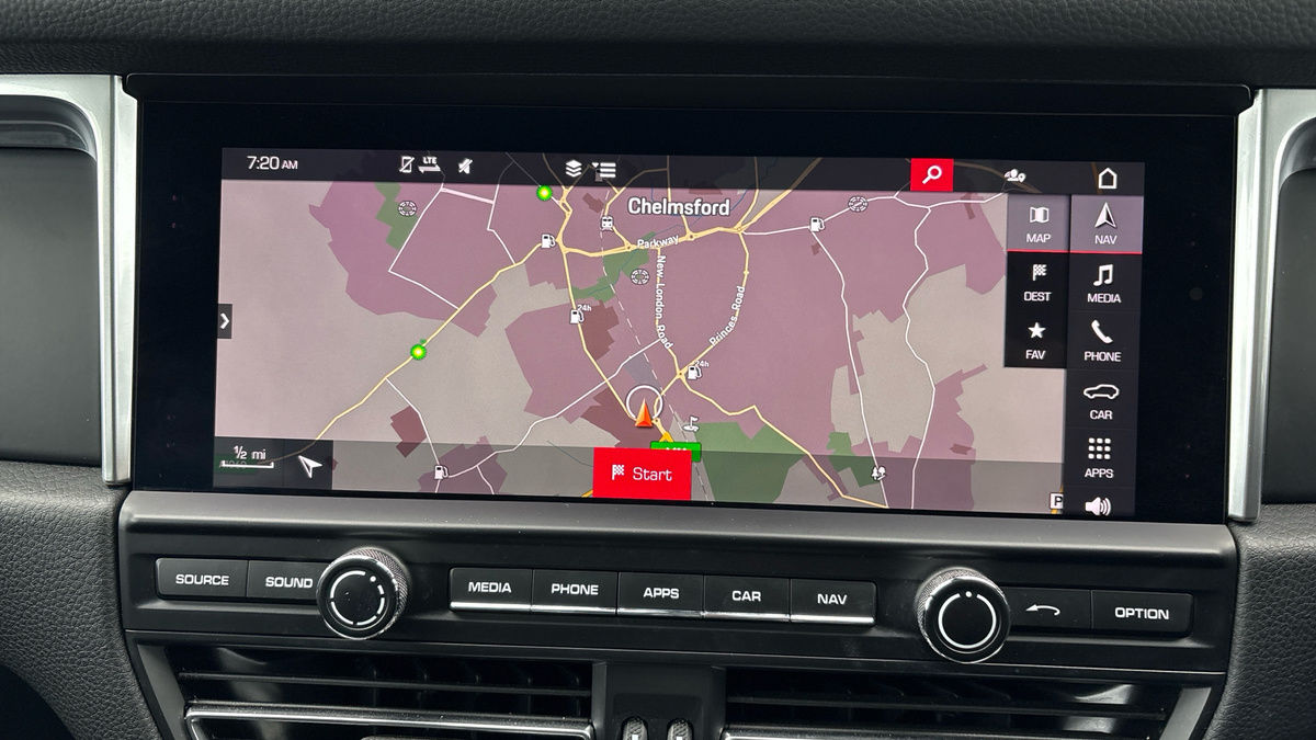 Porsche Macan Image 17