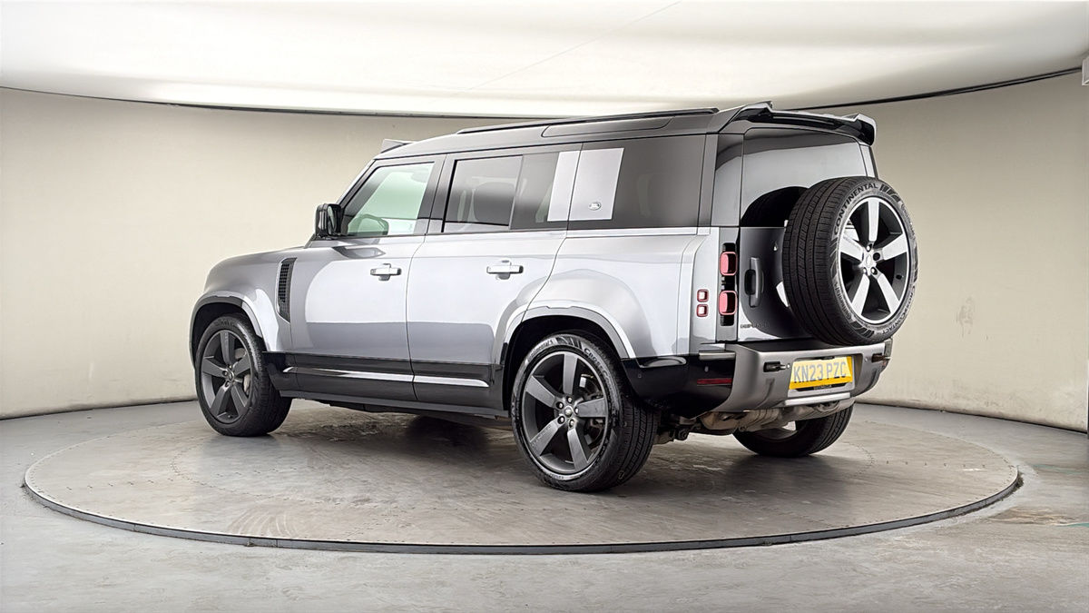 More views of Land Rover Defender 110