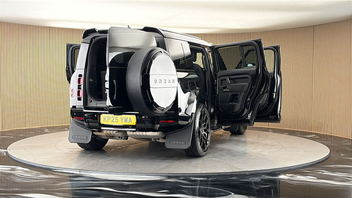 More views of Land Rover Defender 110