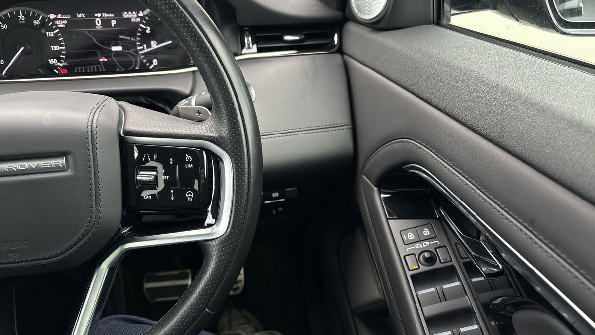 Land Rover Range Rover Evoque Image 14