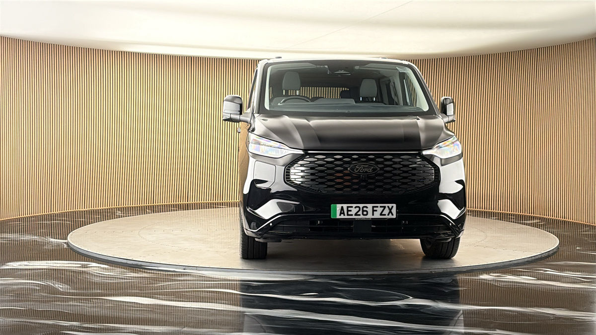 More views of Ford E-Tourneo Custom