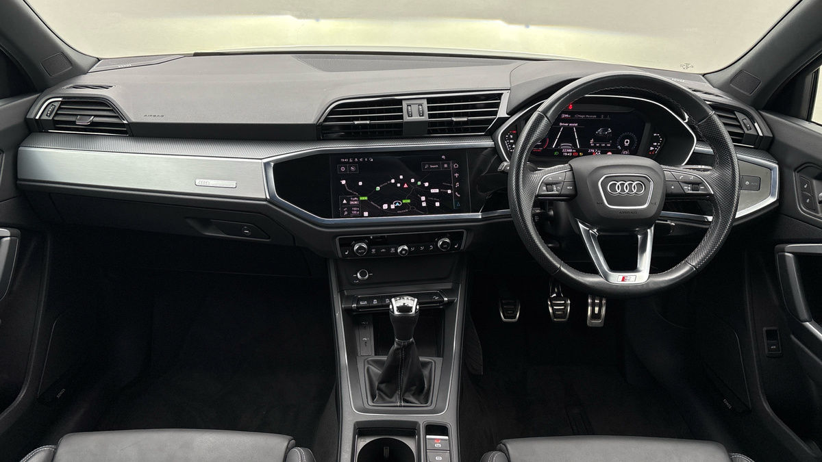 Audi Q3 Image 12