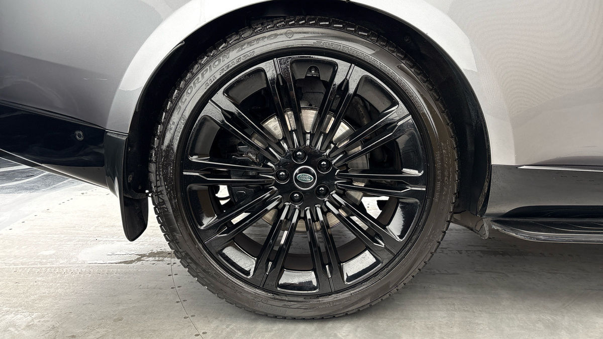 Land Rover Range Rover Image 10