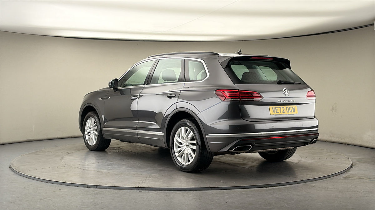 Volkswagen Touareg Image 2