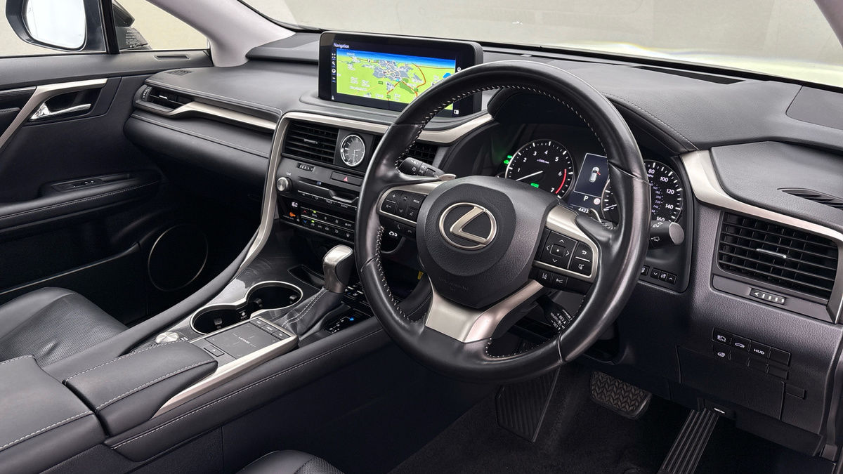 Lexus RX Image 5
