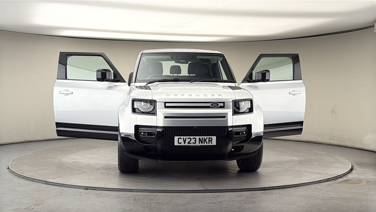 More views of Land Rover Defender 90