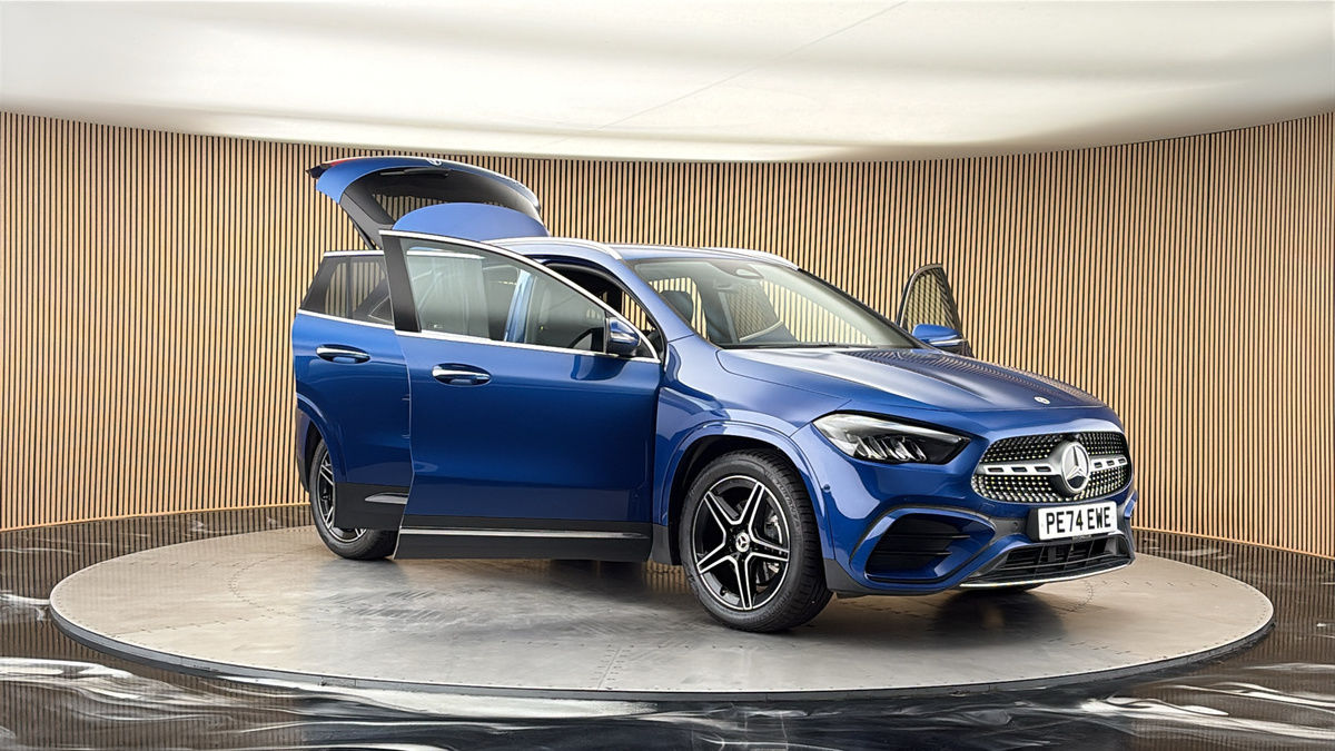 More views of Mercedes-Benz GLA