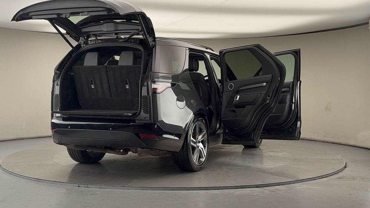 More views of Land Rover Discovery