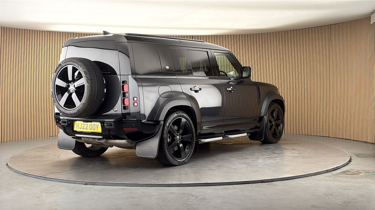 More views of Land Rover Defender 110